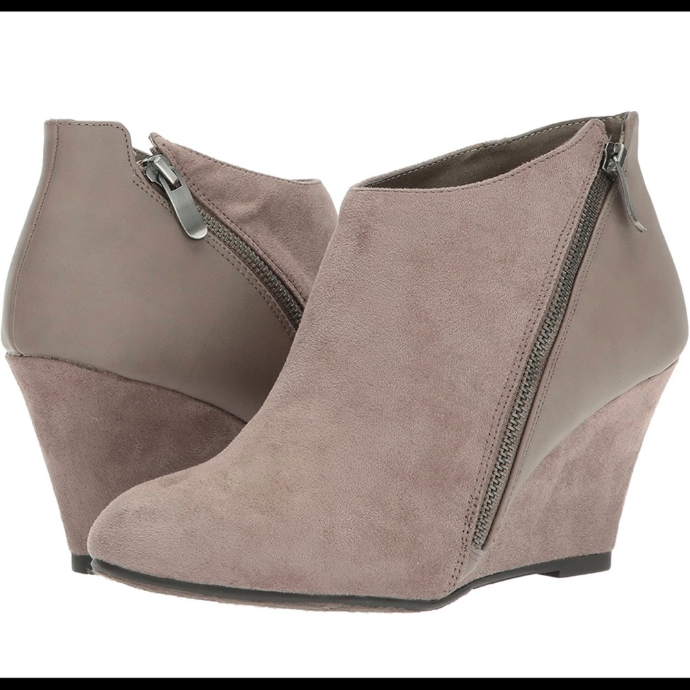 ✨NEW✨ Chinese Laundry Taupe Wedge Booties
